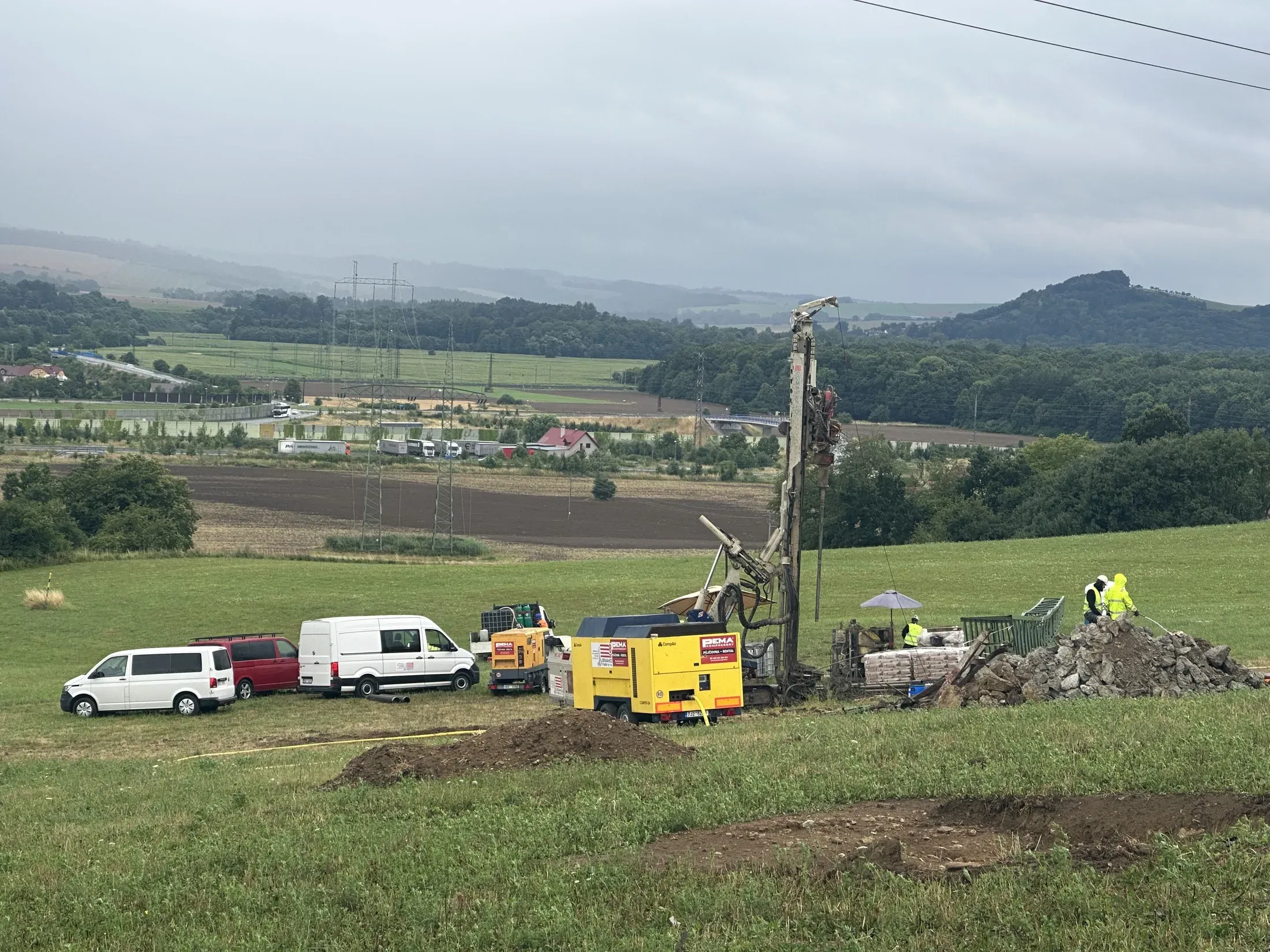 V403 – zdvojení vedení, Valašské Meziříčí - foto 3